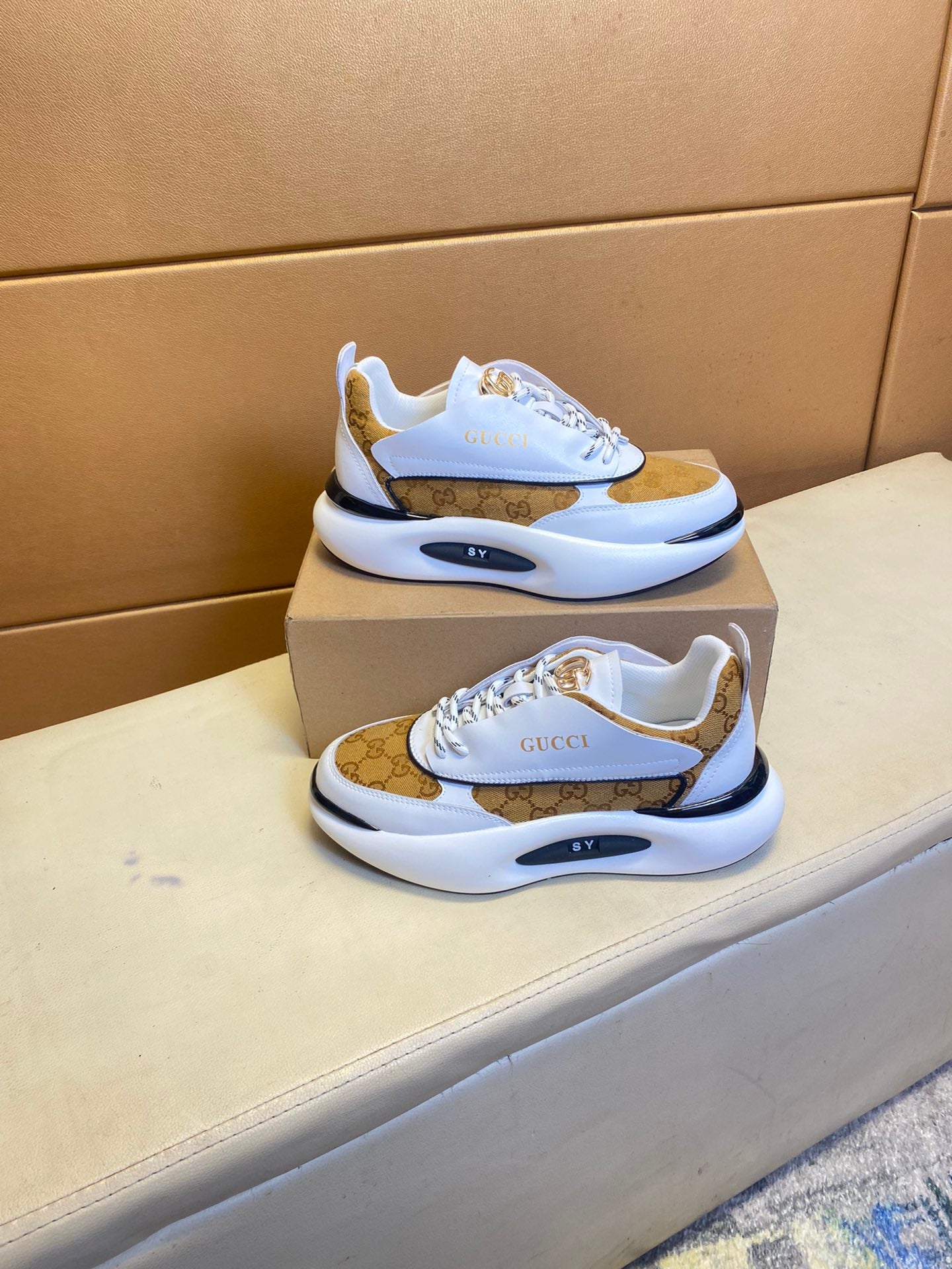 G04 Sneaker