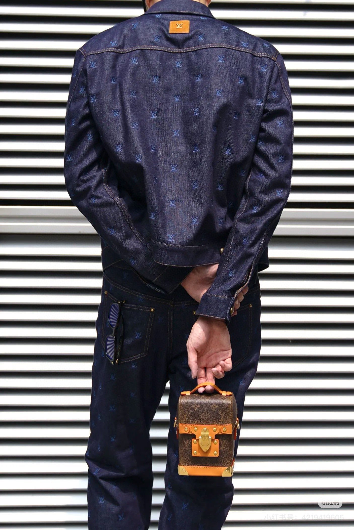 L's Embroidered blue denim jacket