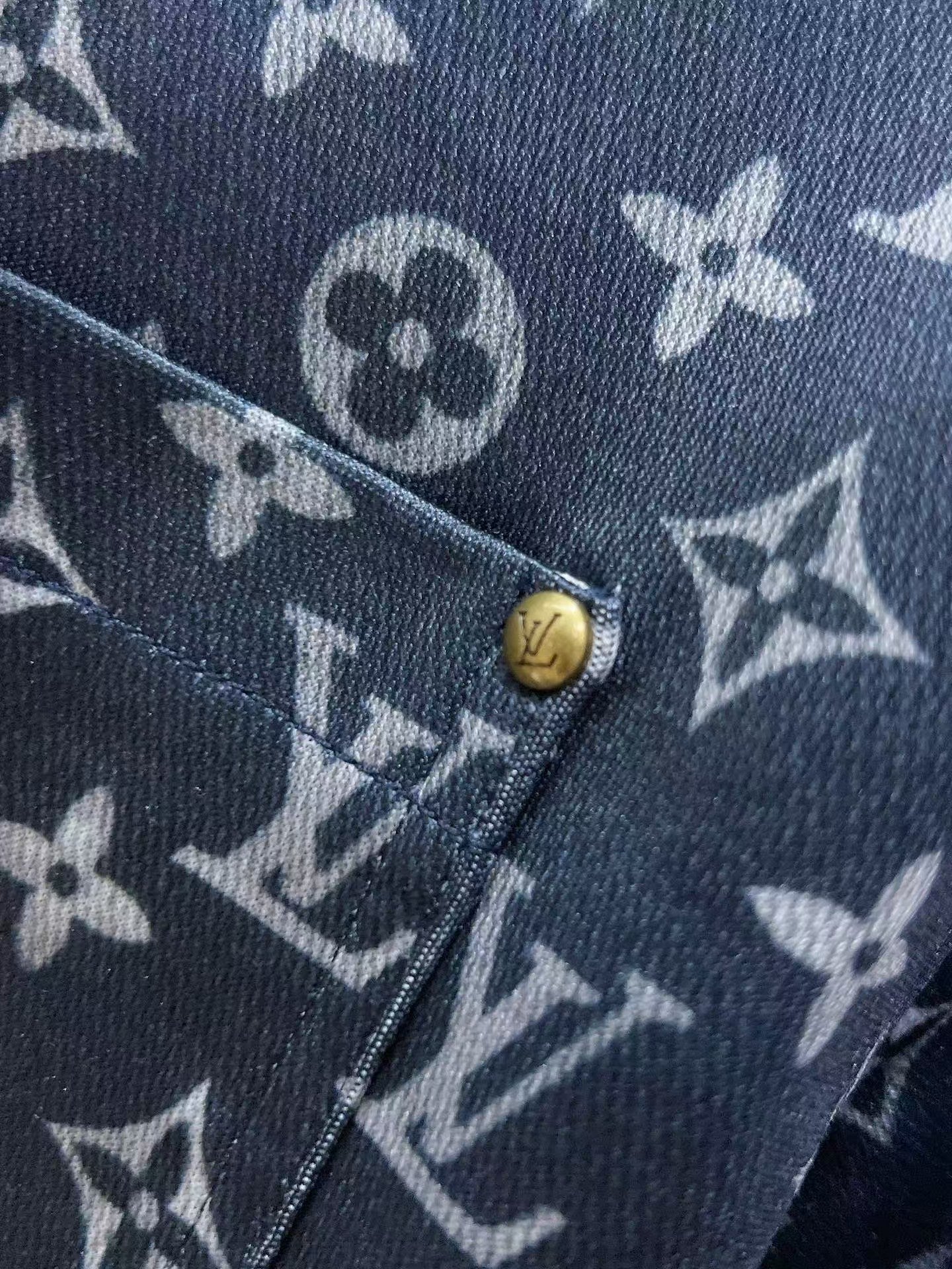 L's Home Leisure Cow Pattern Gradient Shirt