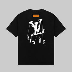 L's A Small Person Pulling A Rope Print T-shirt