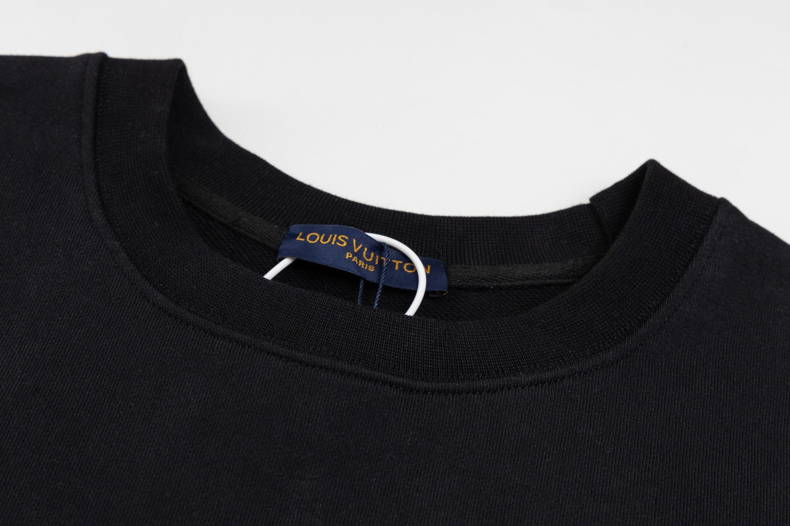 Classic logo necklace sweatshirt