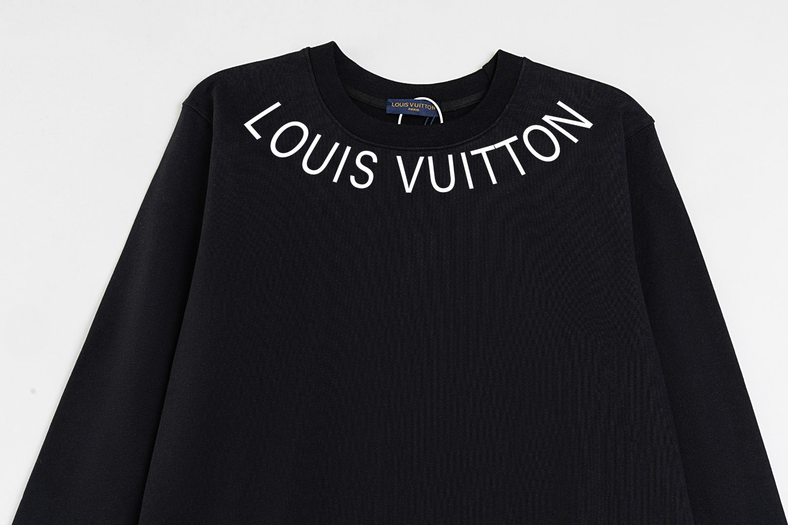 Classic logo necklace sweatshirt