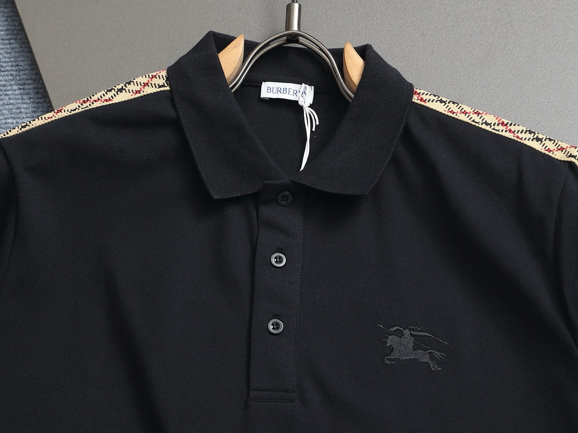 Bu's 2025 latest counter polo shirt with shoulder texture