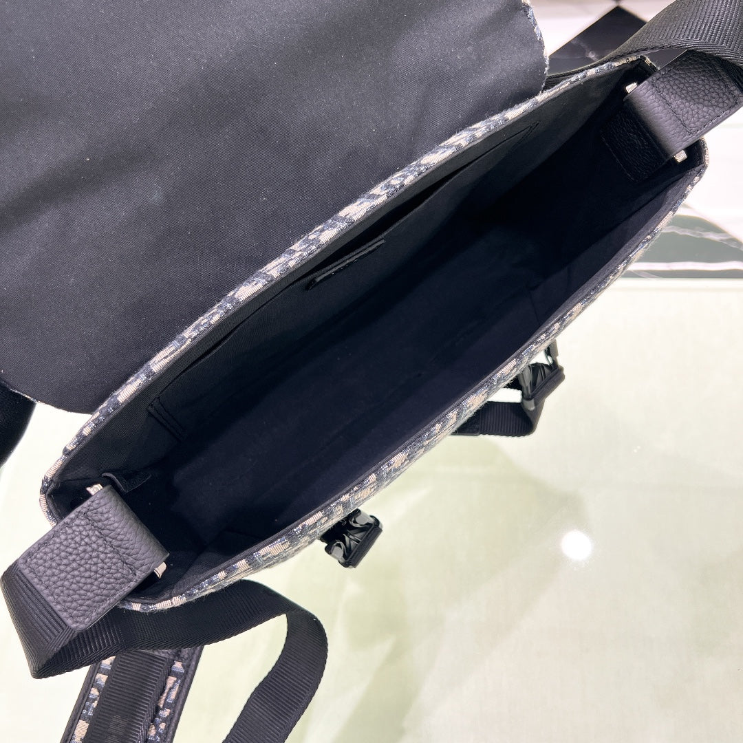 D's Crossbody Bag 0052