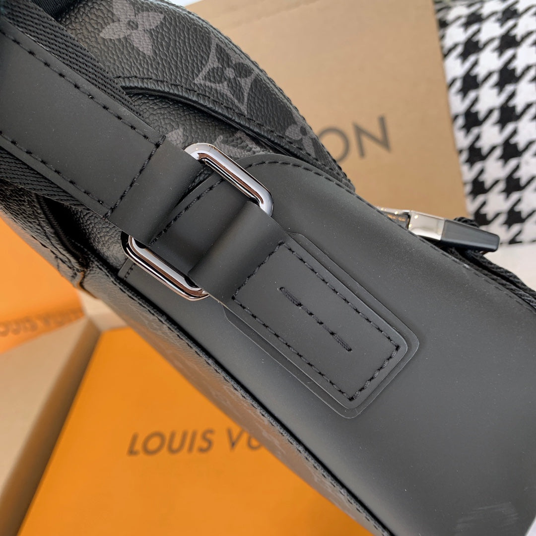 L's Crossbody Bag 0043