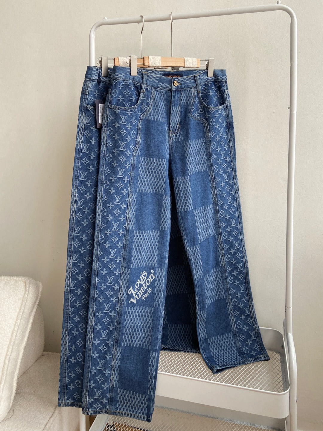 L's Grid Like Stripes Pants